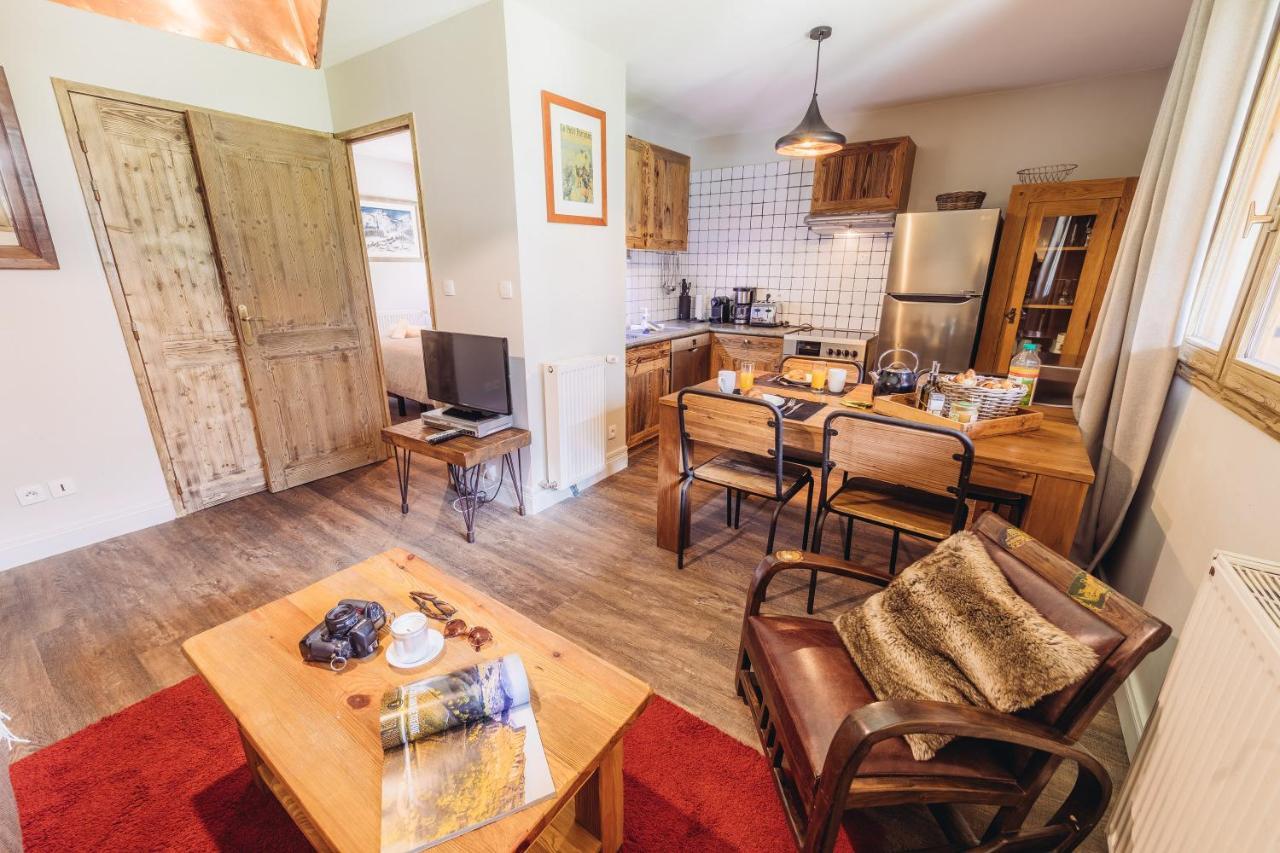 Chalet La Perle De L'Oisans - Appartements D'Exception วูจานีย์ ภายนอก รูปภาพ