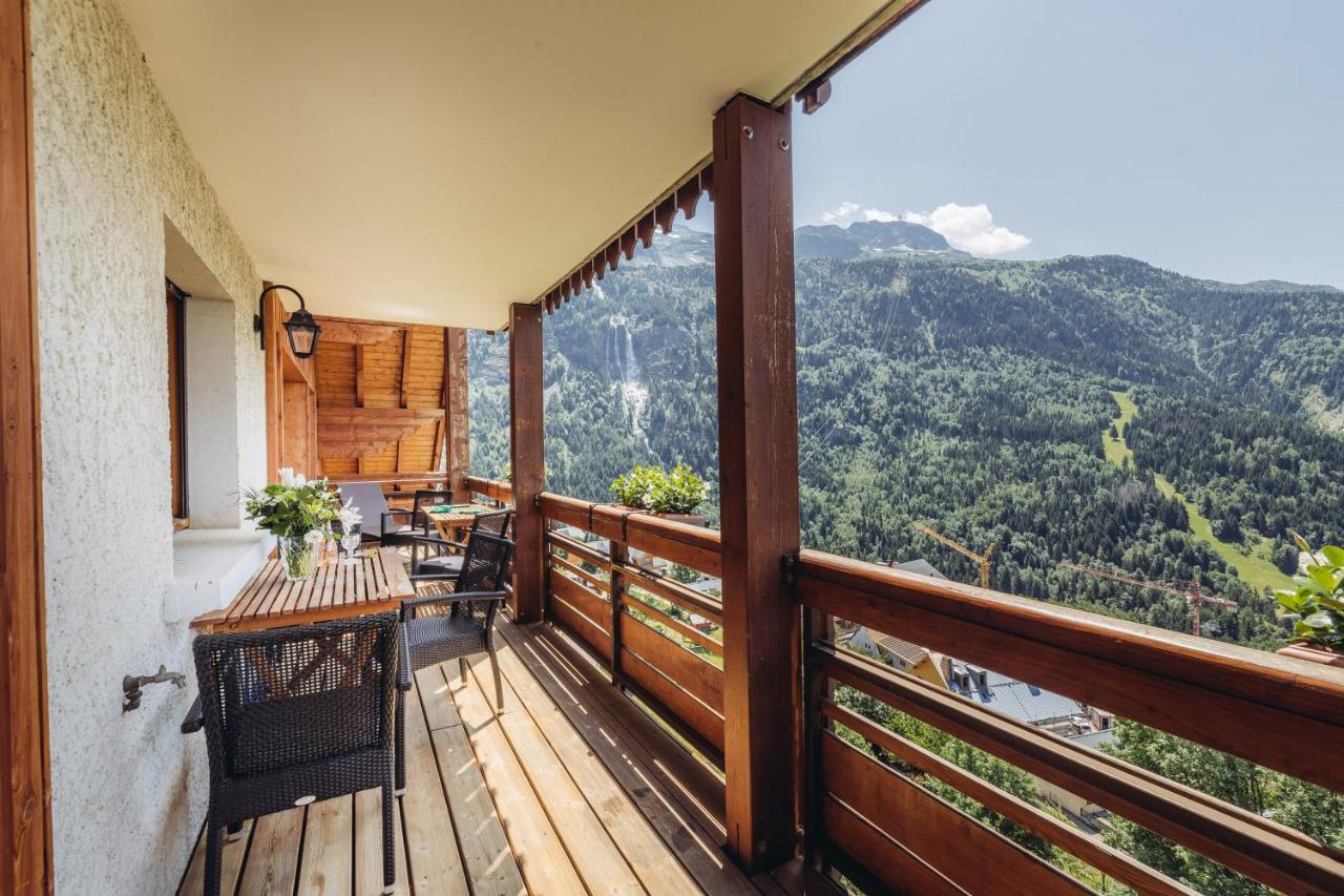 Chalet La Perle De L'Oisans - Appartements D'Exception วูจานีย์ ภายนอก รูปภาพ