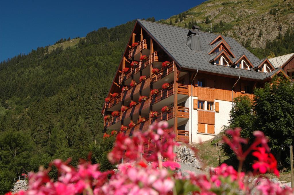 Chalet La Perle De L'Oisans - Appartements D'Exception วูจานีย์ ภายนอก รูปภาพ